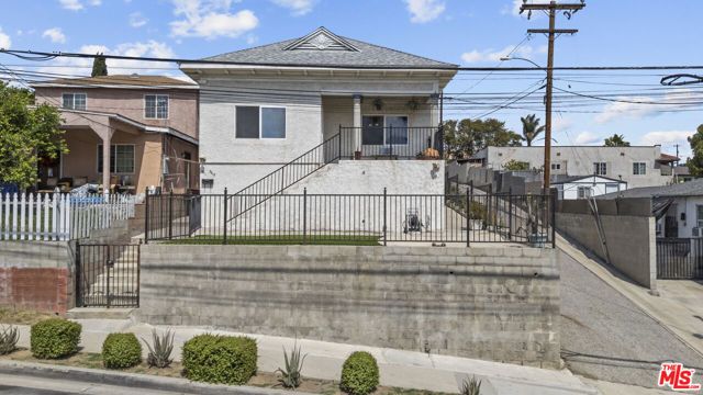 3611 Whiteside Street, Los Angeles, CA 90063