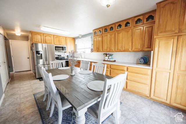 3112 W GREEN ACRE DR, West Jordan, UT 84088