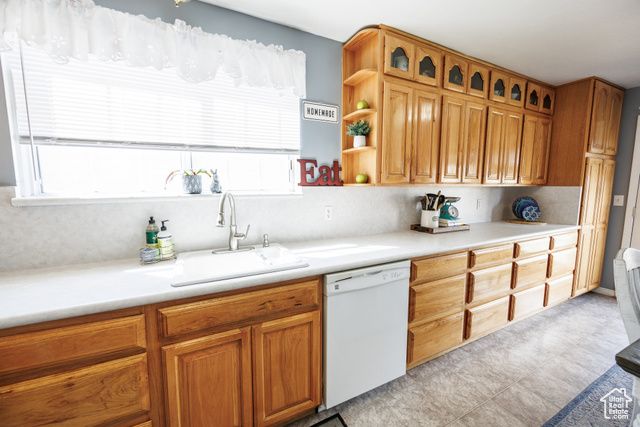 3112 W GREEN ACRE DR, West Jordan, UT 84088