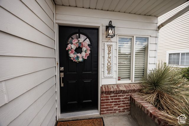 3112 W GREEN ACRE DR, West Jordan, UT 84088