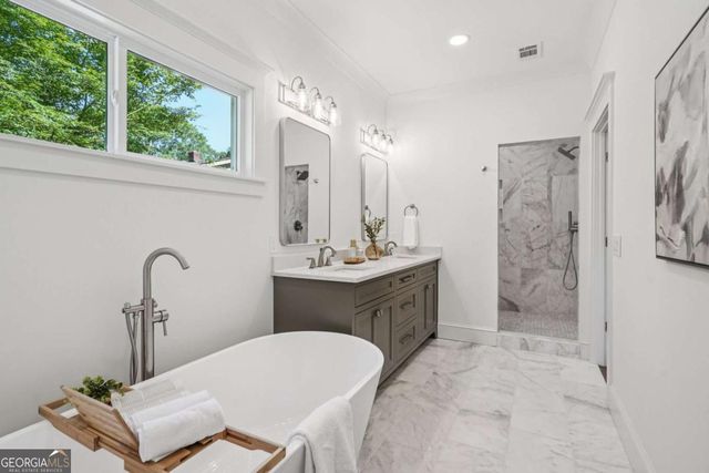 1036 Dell Avenue SE, Smyrna, GA 30080