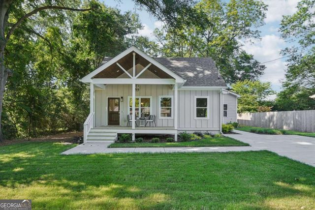 1036 Dell Avenue SE, Smyrna, GA 30080