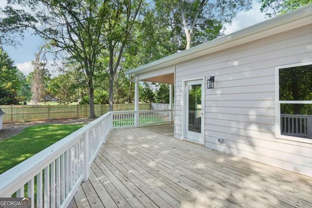 1036 Dell Avenue SE, Smyrna, GA 30080