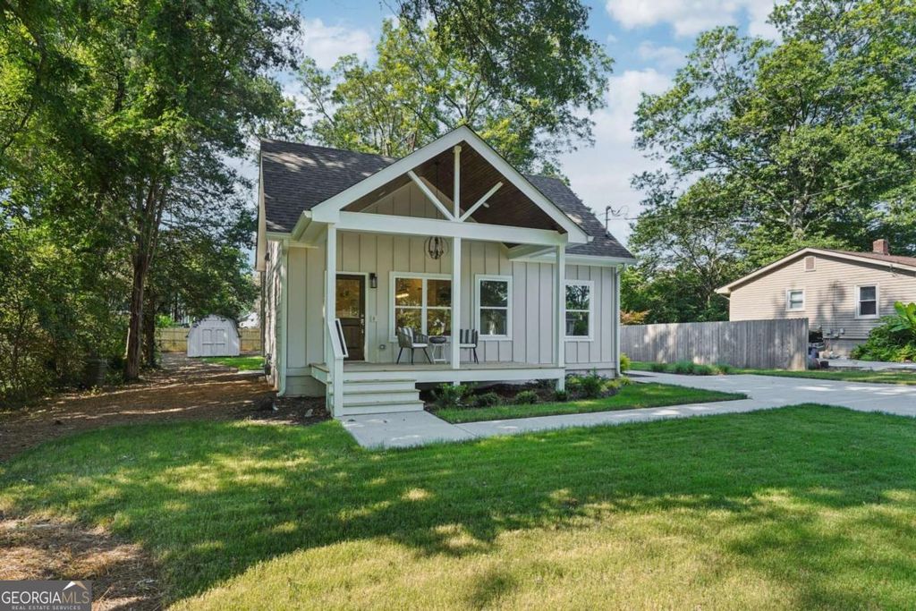 1036 Dell Avenue SE, Smyrna, GA 30080