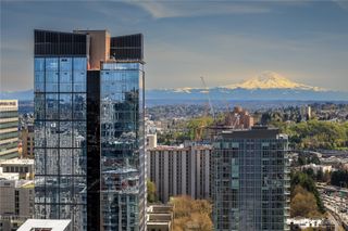 800 Columbia Street #1007, Seattle, WA 98104