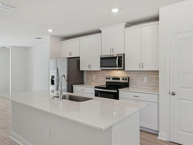 887 SUNSHOWER DRIVE, Lady Lake, FL 32159