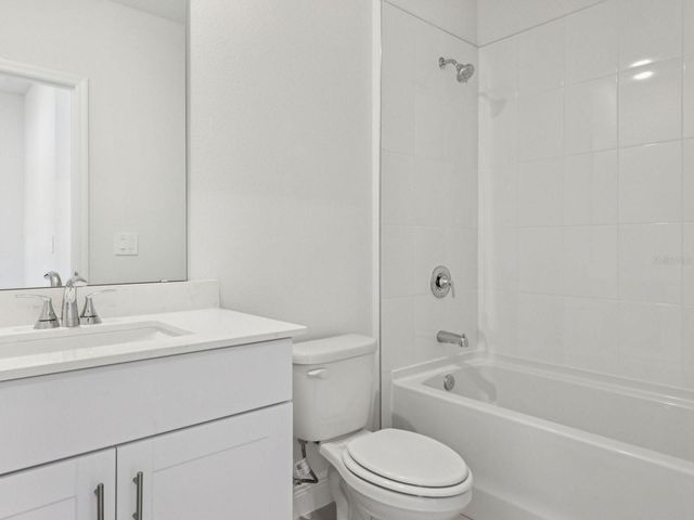 887 SUNSHOWER DRIVE, Lady Lake, FL 32159