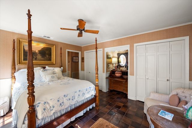 1009 Dobbins Road, Corsicana, TX 75110