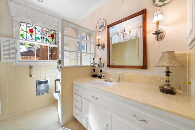 1009 Dobbins Road, Corsicana, TX 75110