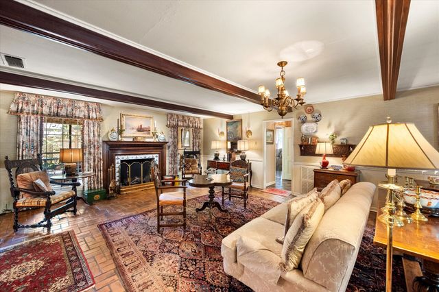 1009 Dobbins Road, Corsicana, TX 75110