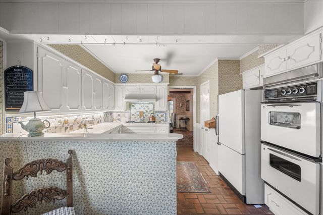 1009 Dobbins Road, Corsicana, TX 75110