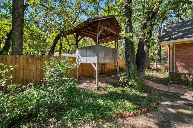 1009 Dobbins Road, Corsicana, TX 75110