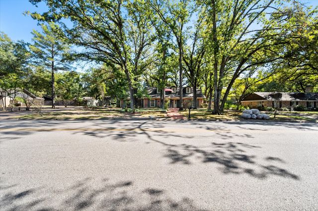 1009 Dobbins Road, Corsicana, TX 75110