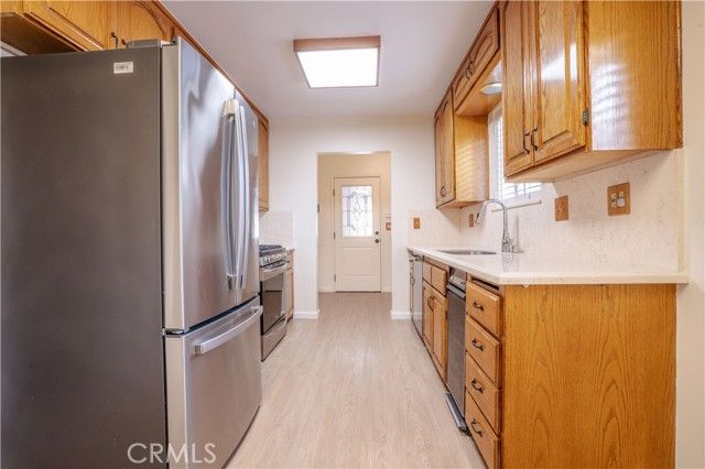 11018 Woodley, Granada Hills (los Angeles), CA 91344