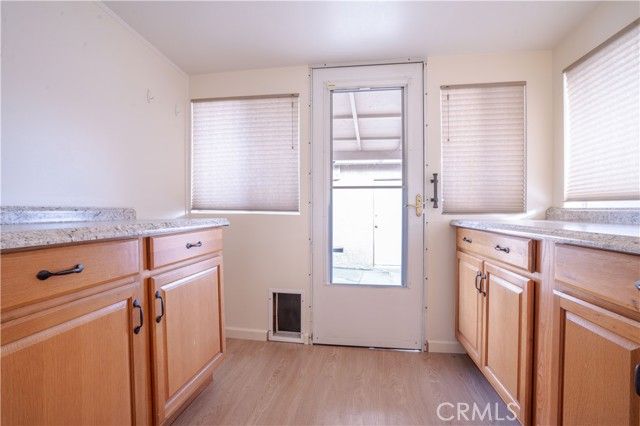 11018 Woodley, Granada Hills (los Angeles), CA 91344