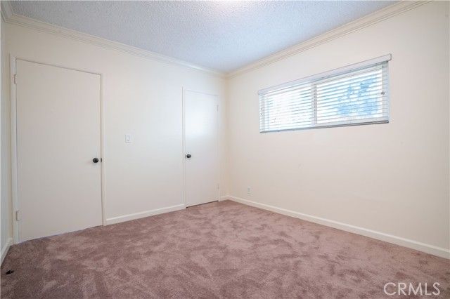 11018 Woodley, Granada Hills (los Angeles), CA 91344