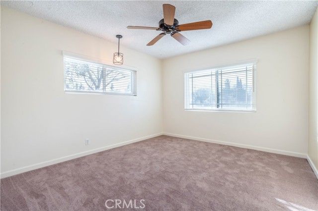 11018 Woodley, Granada Hills (los Angeles), CA 91344