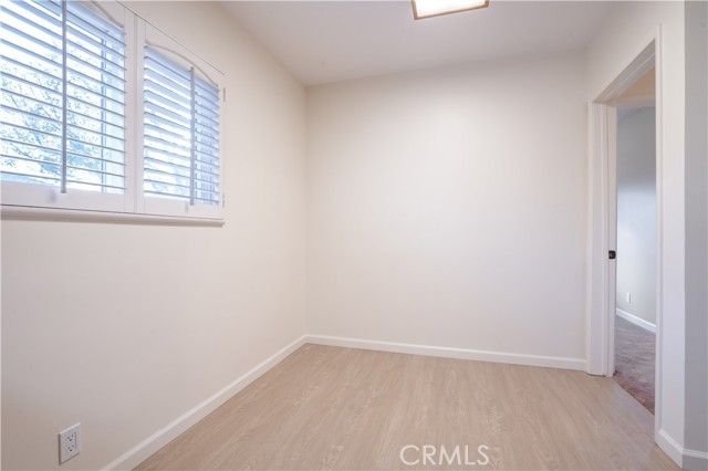 11018 Woodley, Granada Hills (los Angeles), CA 91344