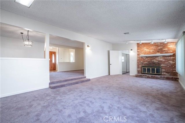 11018 Woodley, Granada Hills (los Angeles), CA 91344