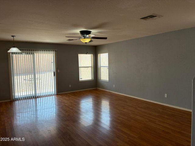22372 W CANTILEVER Court, Buckeye, AZ 85326
