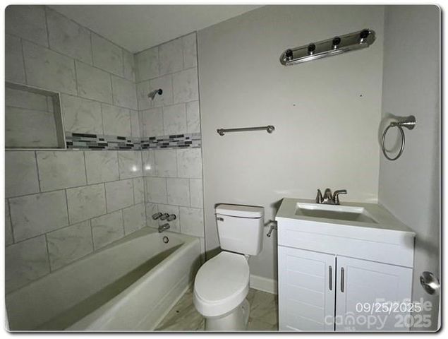 8337 Reedy Creek Road, Charlotte, NC 28215