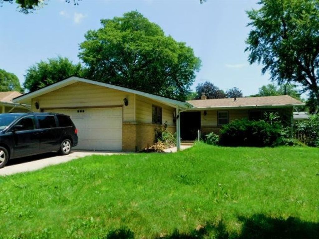 505 Fairview Boulevard, Rockford, IL 61107