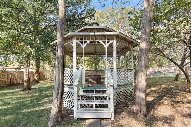 907 Bow Creek Drive, Duncanville, TX 75116