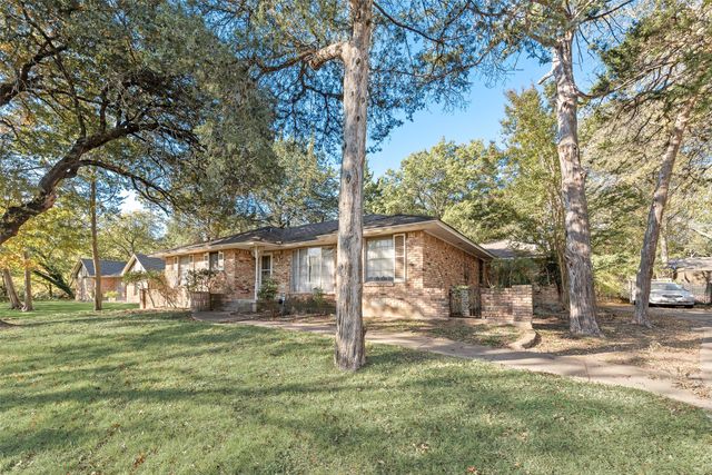 907 Bow Creek Drive, Duncanville, TX 75116