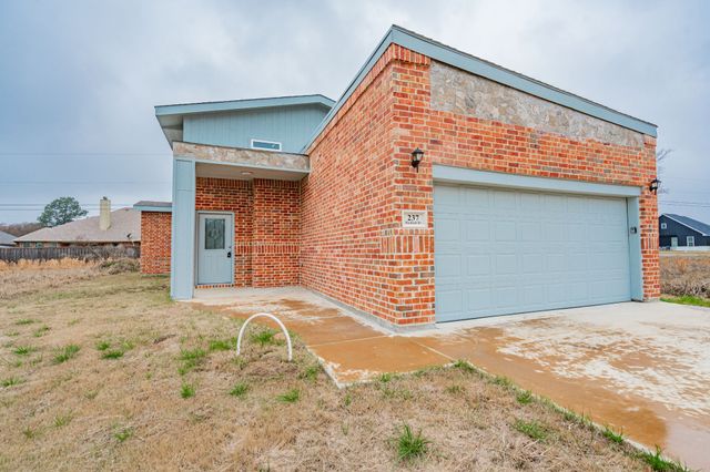 237 Backlash Drive, Gun Barrel City, TX 75156