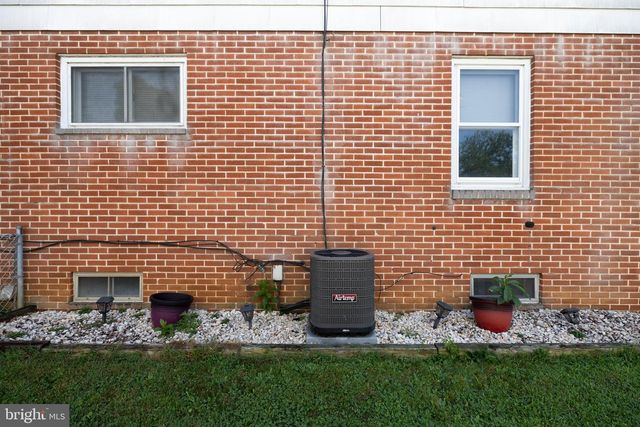 757 EMERALD DR, Lancaster, PA 17603