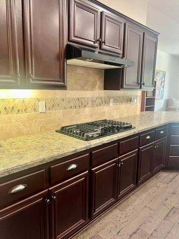 9909 Stockholm Place, Bakersfield, CA 93306