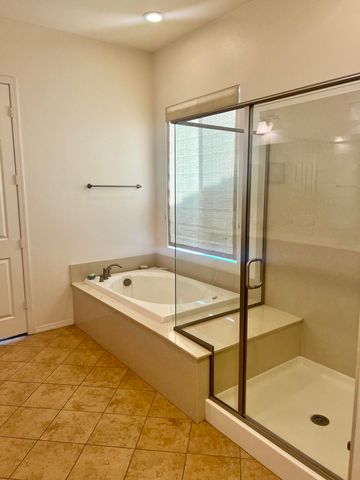 9909 Stockholm Place, Bakersfield, CA 93306