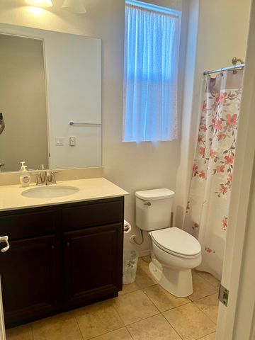 9909 Stockholm Place, Bakersfield, CA 93306