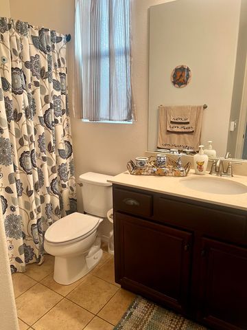 9909 Stockholm Place, Bakersfield, CA 93306