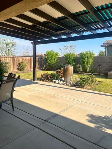 9909 Stockholm Place, Bakersfield, CA 93306