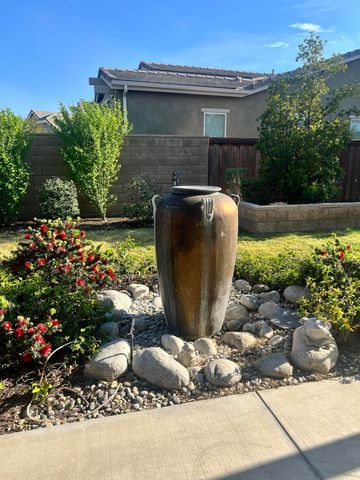 9909 Stockholm Place, Bakersfield, CA 93306