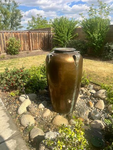 9909 Stockholm Place, Bakersfield, CA 93306