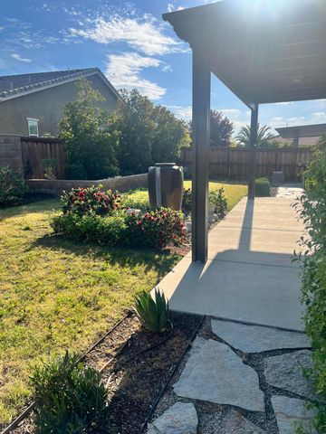 9909 Stockholm Place, Bakersfield, CA 93306