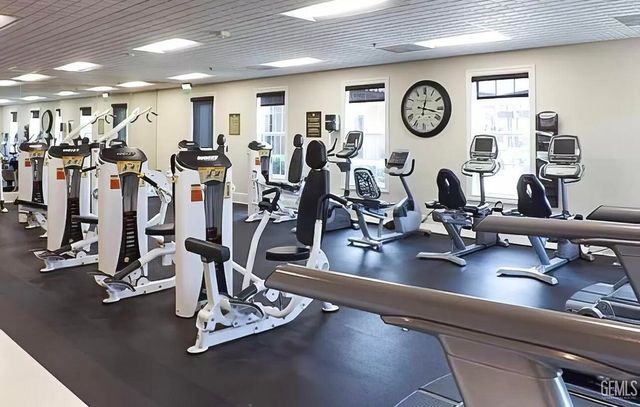 9909 Stockholm Place, Bakersfield, CA 93306