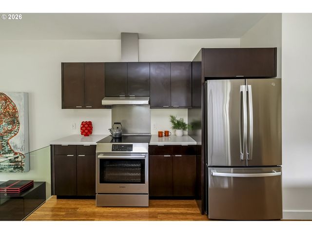 4442 Se STARK St, Portland, OR 97215