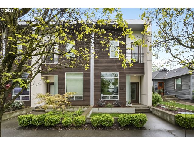 4442 Se STARK St, Portland, OR 97215