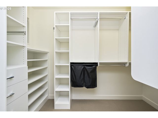 4442 Se STARK St, Portland, OR 97215