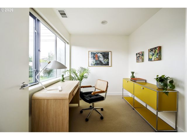 4442 Se STARK St, Portland, OR 97215