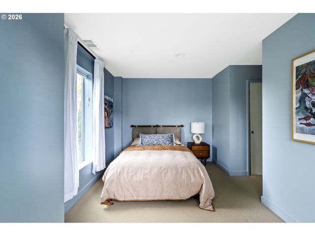 4442 Se STARK St, Portland, OR 97215