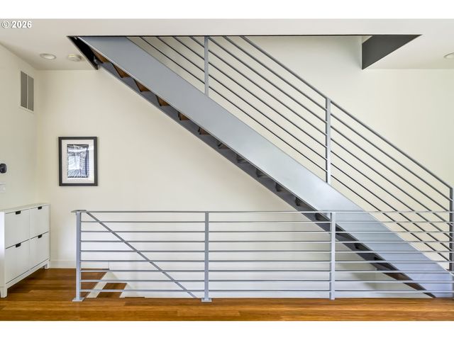 4442 Se STARK St, Portland, OR 97215