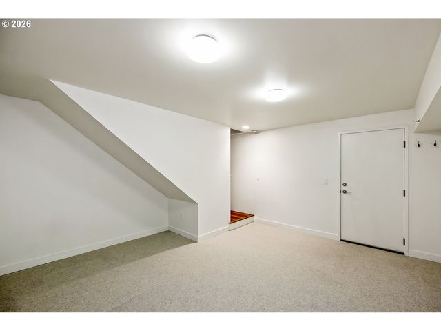 4442 Se STARK St, Portland, OR 97215