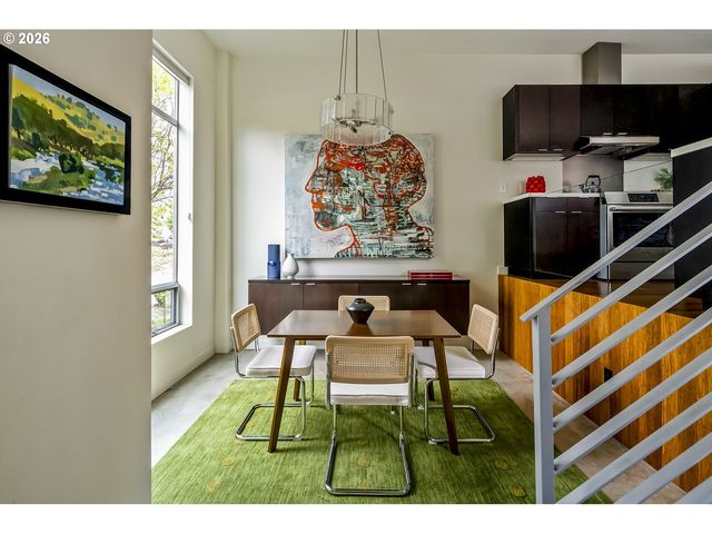 4442 Se STARK St, Portland, OR 97215