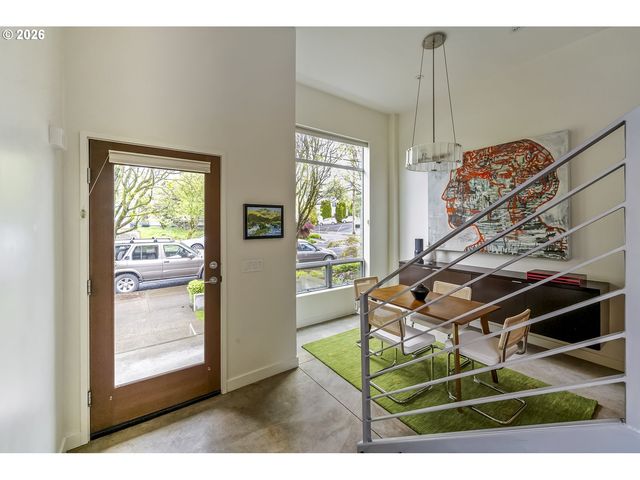 4442 Se STARK St, Portland, OR 97215