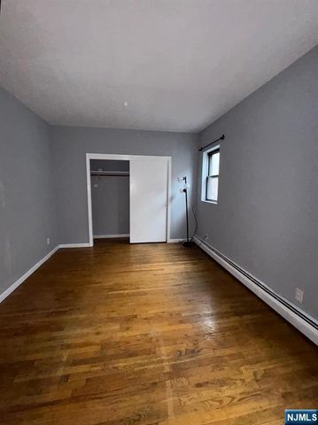 296 Stuyvesant A, Lyndhurst, NJ 07071
