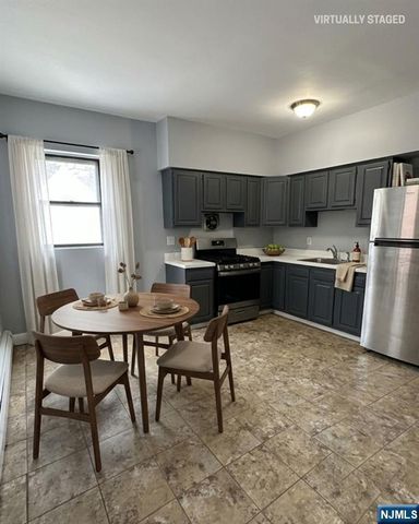 296 Stuyvesant A, Lyndhurst, NJ 07071